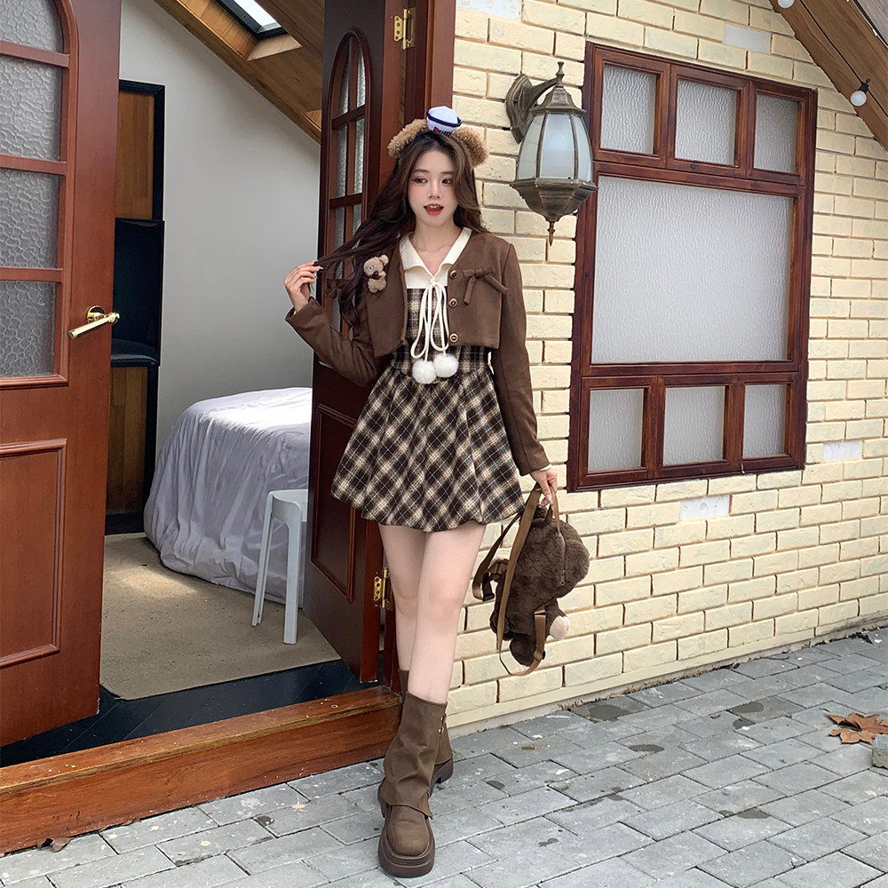 织物猪 摩卡小熊 棕色假两件格纹连衣裙女秋冬少女学院风花苞短裙,淘宝优惠券,粉丝福利购,淘宝优惠卷