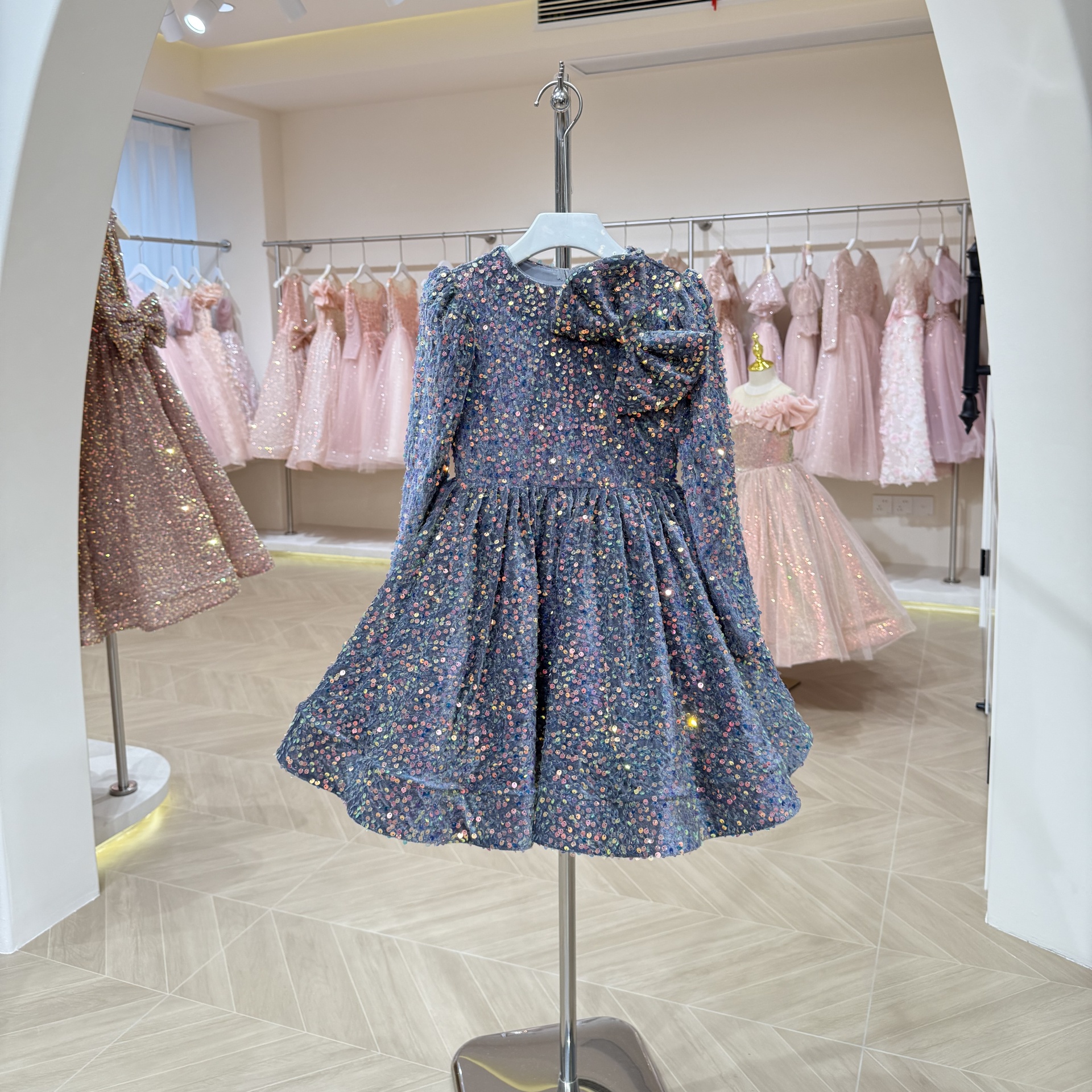 儿童礼服短款长袖秋冬亮片小主持人女童生日公主裙钢琴演出服圣诞 - 图2