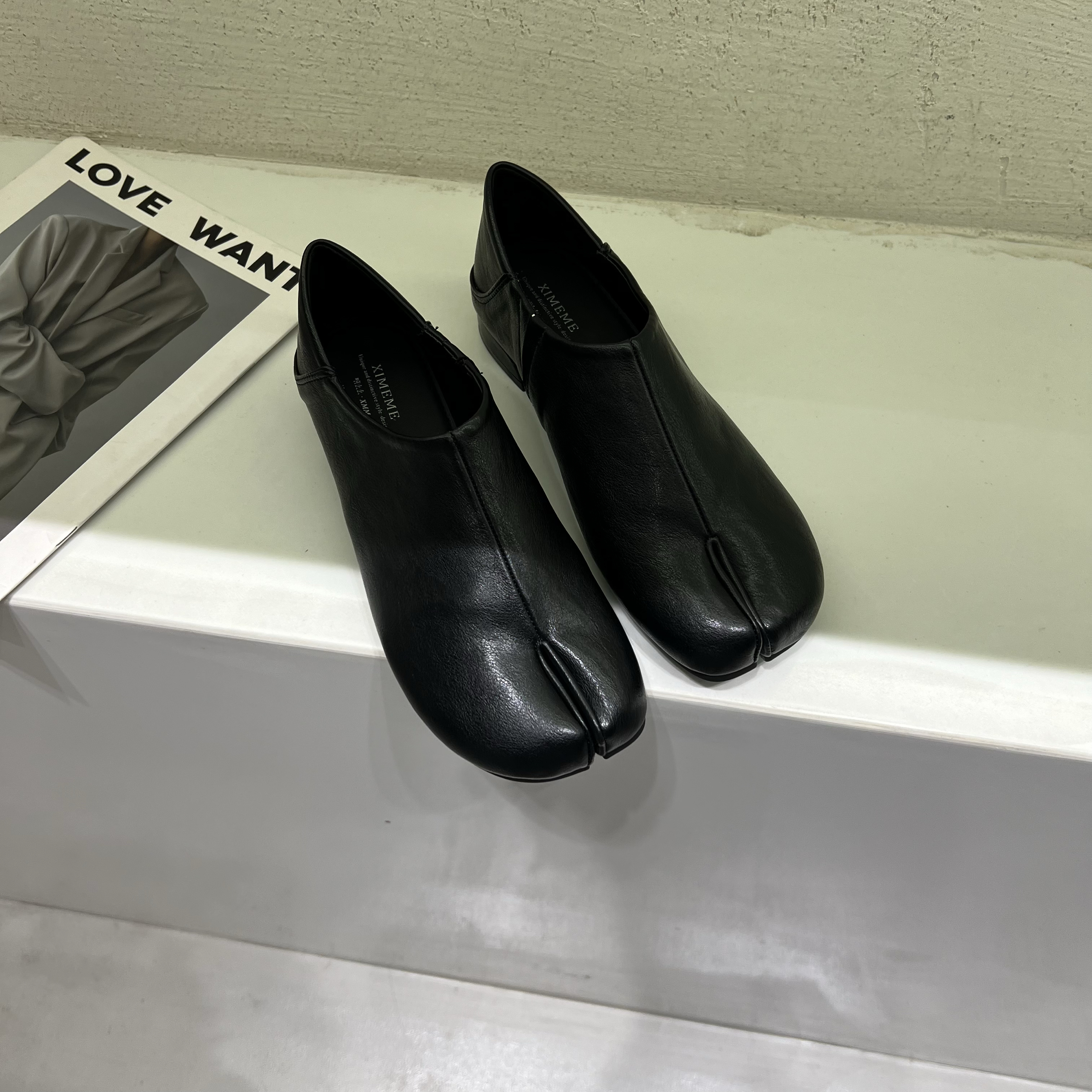 韩版低跟分趾鞋猪蹄单鞋女25秋季设计感懒人一脚蹬软底百搭小皮鞋 - 图0