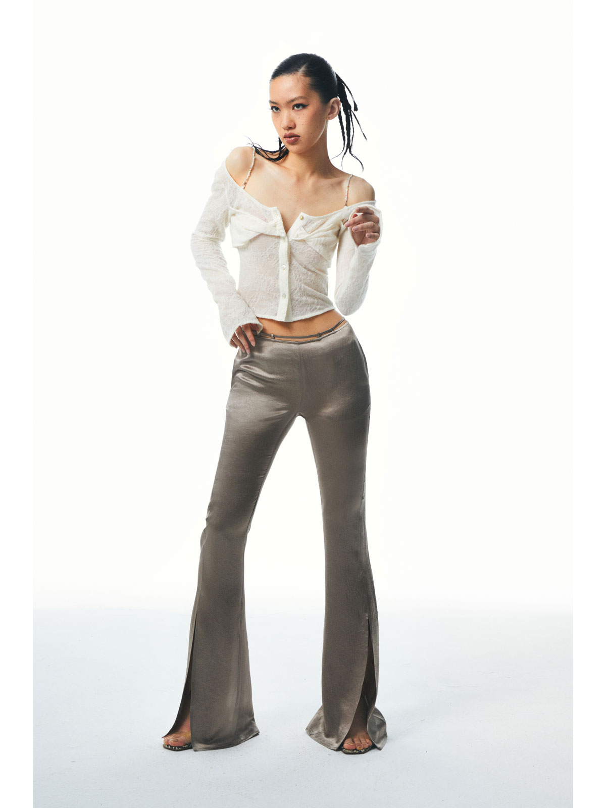 LUCENCY HTML23春夏醋酸腰部系带低腰显身材两色轻薄开衩喇叭裤