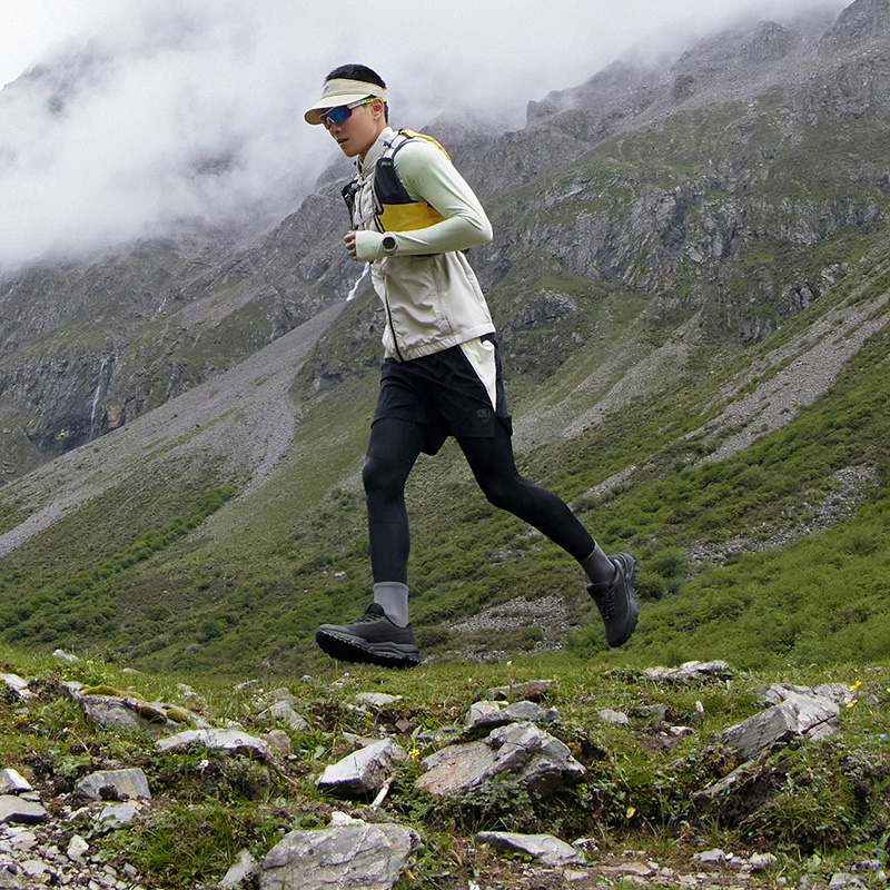 361户外雨屏加绒男鞋2024冬季新款防泼水加毛保暖跑鞋缓震运动鞋