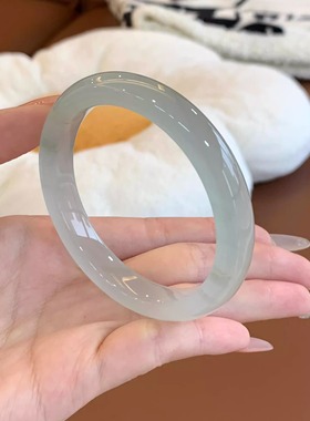 浅灰白冰种玉手镯女款送礼