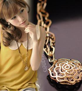 日韩潮流简约百搭内嵌水晶镂空玫瑰花毛衣链名媛气质长款项链女