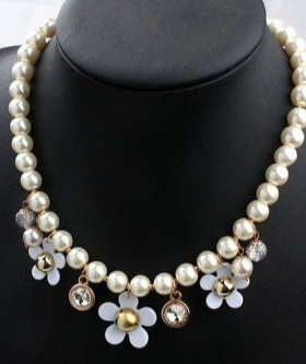 韩国水晶钻雏菊小清新甜美山茶花朵时尚珍珠项链吊坠短款锁骨链女