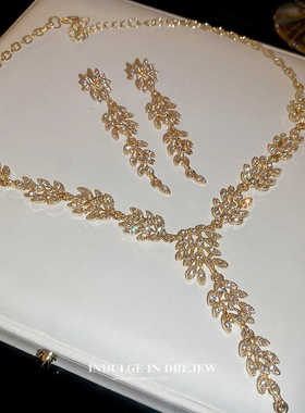 金色树叶流苏项链耳钉套装复古小众设计锁骨链轻奢高级感颈链女