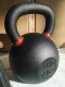 Solid kettlebells, hard kettlebells, cast iron kettlebells, men's and women's fitness kettlebells, electroplated dumbbells, precision barbell plates