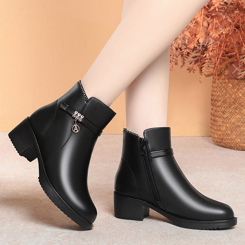 女冬新款百搭加绒女靴皮鞋圆头真皮舒适中年妈妈棉鞋粗跟冬季短靴,淘宝优惠券,粉丝福利购,淘宝优惠卷