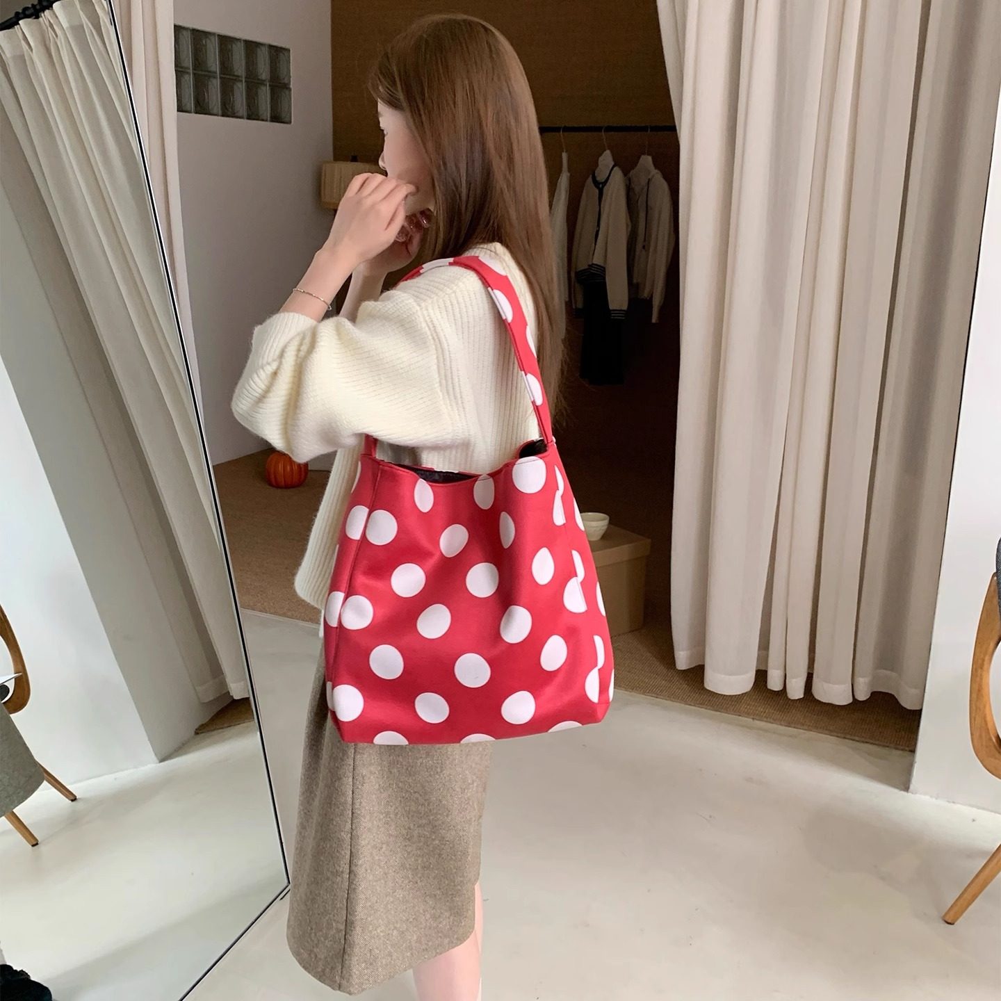 秋冬新款复古波点单肩包撞色时尚韩版托特包慵懒风松弛感通勤布包,淘宝优惠券,粉丝福利购,淘宝优惠卷