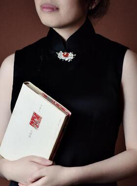 女款古典镀银银胸针领扣