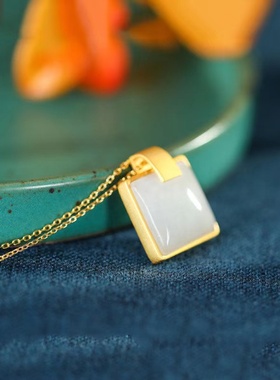 轻奢小众设计高级感百搭吊坠锁骨链高级感简约几何气质吊坠女士款