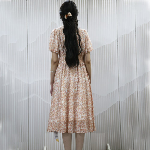 可路莎242551款碎花连衣裙 高腰女裙长春花收腰泡泡袖优雅长裙 - 图2