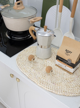 新款奶油风欧式厨房样板间烧水壶咖啡豆砧板道具软装灶台花器装饰