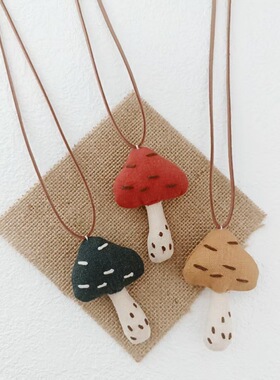 秋冬新款动物卡通布艺充棉手工刺绣毛绒公仔挂脖项链配饰毛衣链女