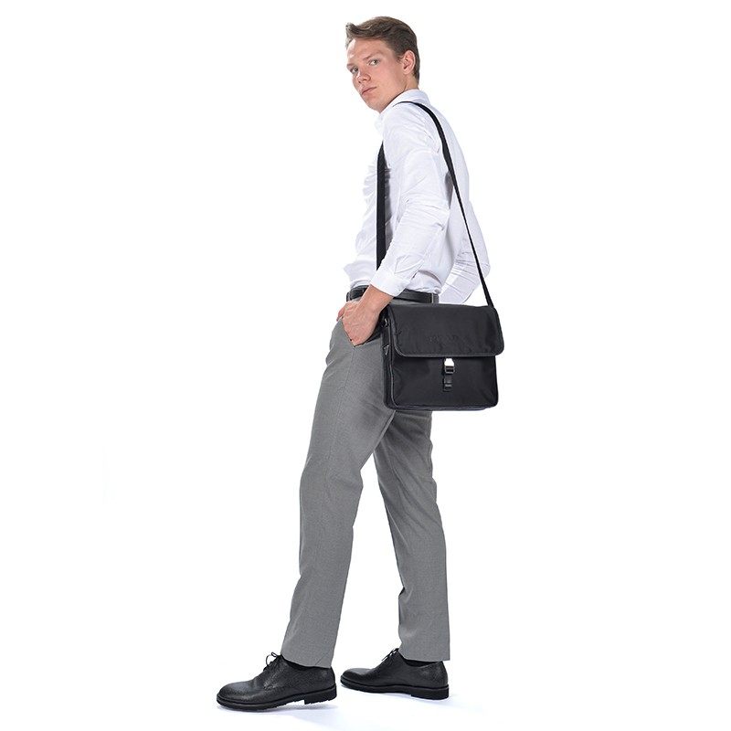 prada /普拉达男士黑色单肩单肩包 KeanGlobal海外男士包袋