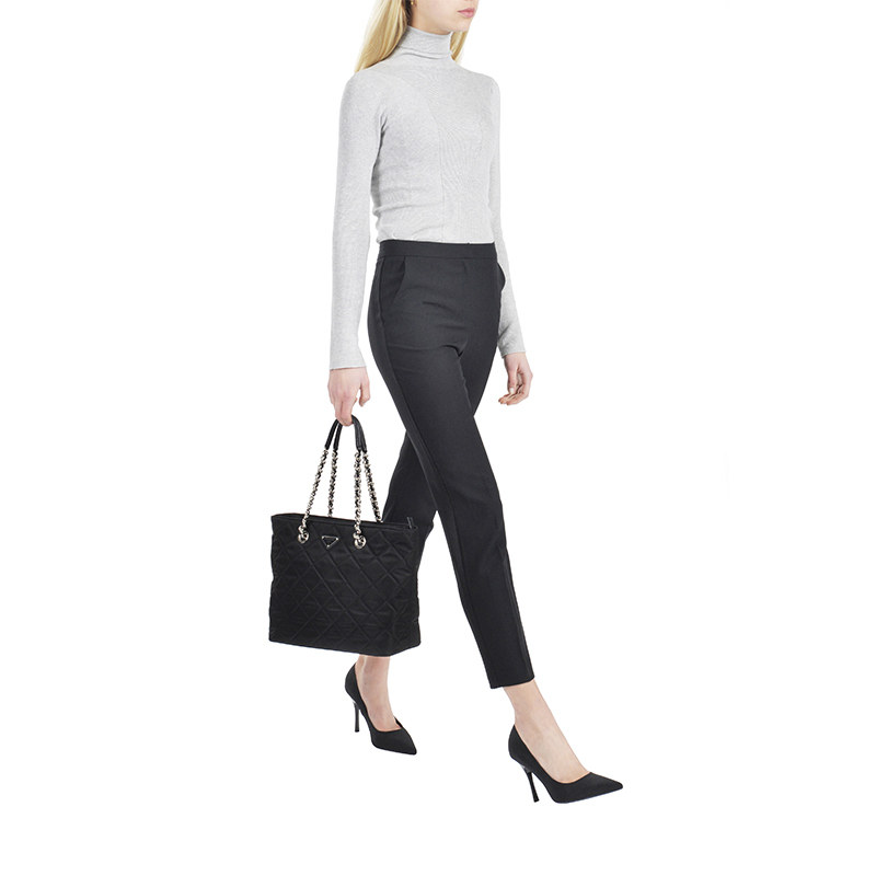 prada /普拉达尼龙布菱格手提包 KeanGlobal海外女士包袋