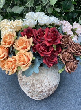 厂家仿真花束装饰摆件9头小角玫 室内家居婚礼拍摄绢布假花