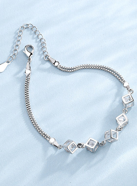 新宏辉韩版时尚镶锆石爱情魔方手链女简约方形女生手串情人节礼物