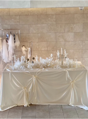 米白色简约大蝴蝶结店铺墙面装饰