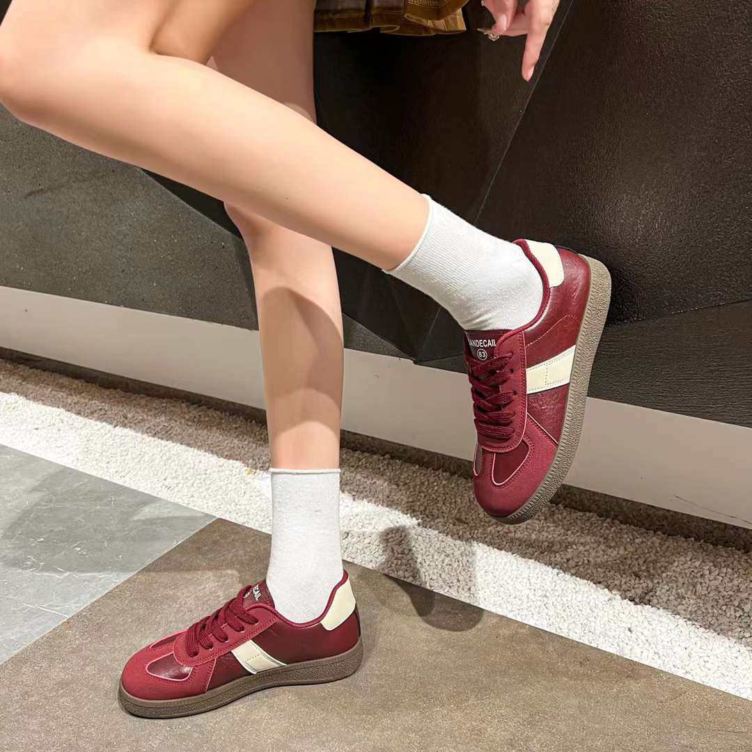 巨日软底低跟板鞋2024秋款女鞋2531318软磨砂牛皮拼色系带休闲鞋,淘宝优惠券,粉丝福利购,淘宝优惠卷