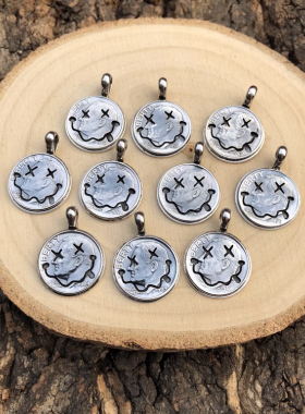 银币改造镂空XX疯狂笑脸吊坠