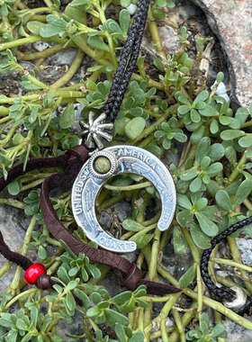 改造松石月牙油蜡绳项链吊坠