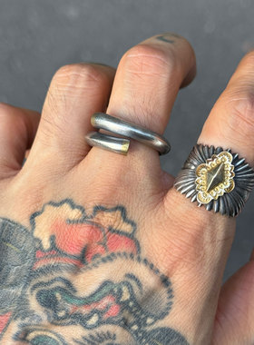 Geruga x Jango联名 厚实质感 雾面做旧黄铜十字拼925银蛇形戒指