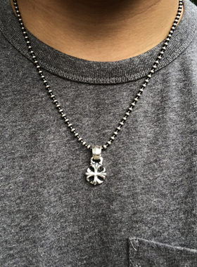 搭配利器十字吊坠项链