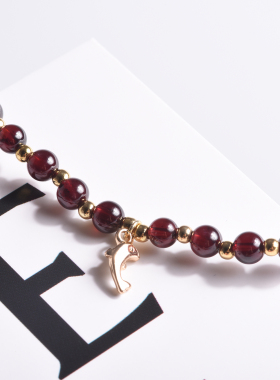 大鱼海棠海豚爱情风石榴石手串