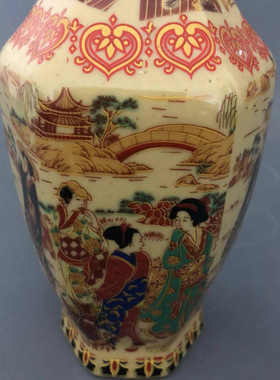 仿古风陶瓷乾隆粉彩六角展柜花瓶