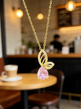 钛钢轻奢兔耳朵粉水滴锆石项链微镶蝴蝶小众设计感锁骨链颈链