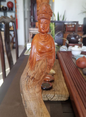 太行崖柏手雕唐朝仕女美女摆件