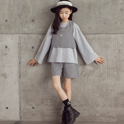 Осенний комплект, детский лонгслив, шорты, коллекция 2023, популярно в интернете, в западном стиле, подходит для подростков, 3 предмета