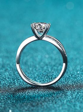 s925银镀18K金戒指女1克拉莫桑石四爪钻戒镀PT950 铂金高级感简约