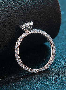 s925银镀pt950金女戒指80分莫桑石六爪半壁江山莫桑钻镀18K金戒指