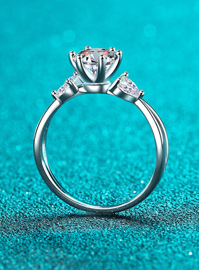 s925银镀18K金戒指女镀pt950铂金婚戒花卉热销1克拉莫桑钻饰品