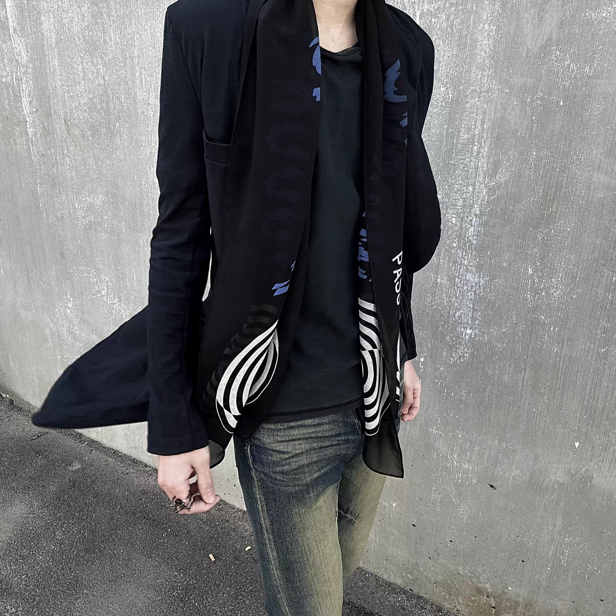 『当天发货』Undercover 06ssT期漩涡印花丝巾 小众百搭围巾