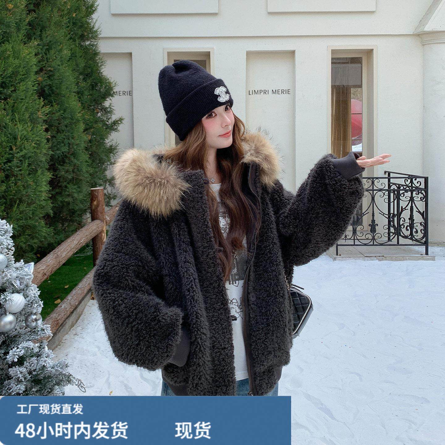 黑色加厚羊羔毛羽绒服外套2025新款女冬短款毛领连帽皮毛一体外套,淘宝优惠券,粉丝福利购,淘宝优惠卷