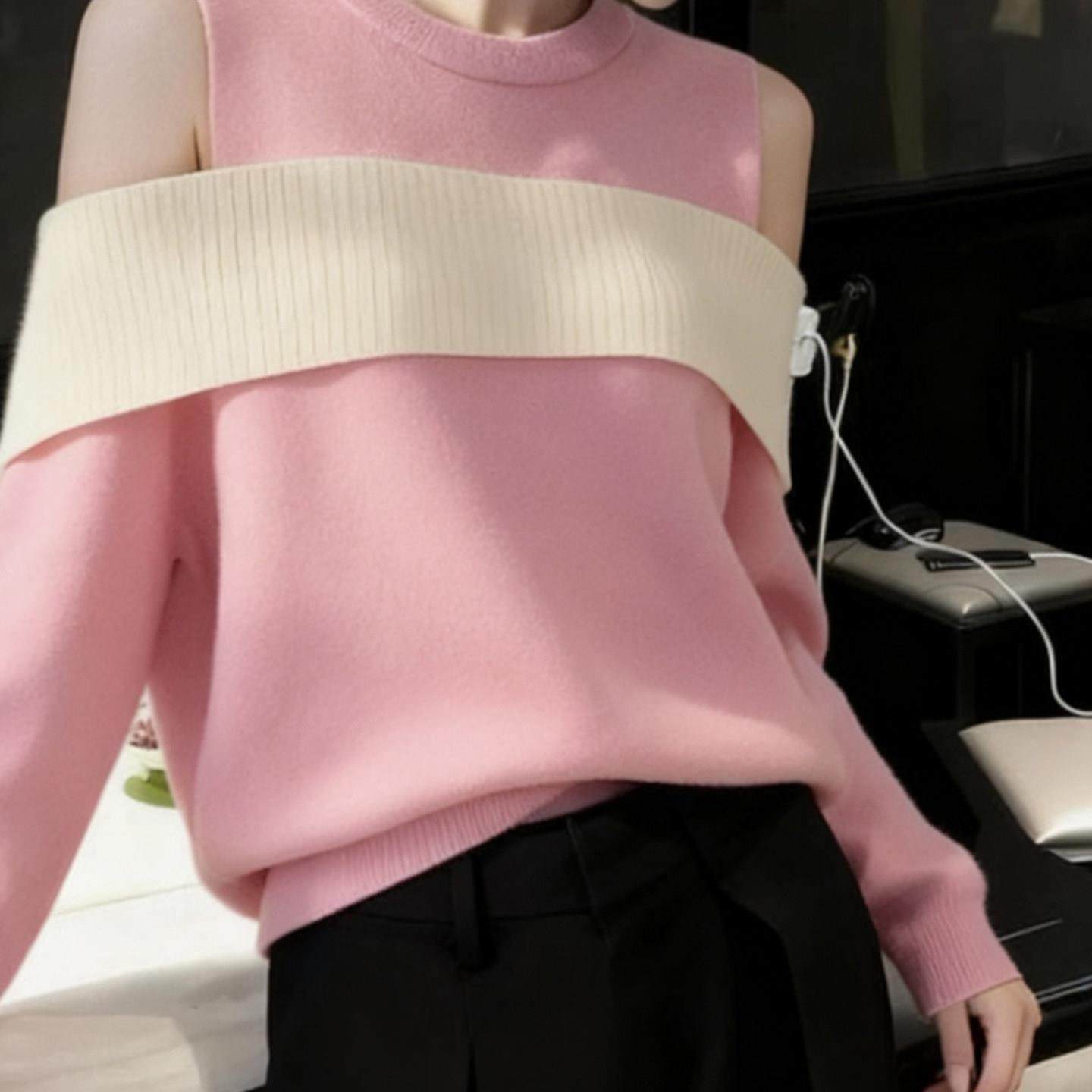 优雅风高级感粉色拼色露肩毛衣针织衫女秋冬新款百搭宽松套头上衣,淘宝优惠券,粉丝福利购,淘宝优惠卷