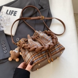 Демисезонная летняя вместительная и большая сумка на одно плечо, сумка через плечо, на шнурках