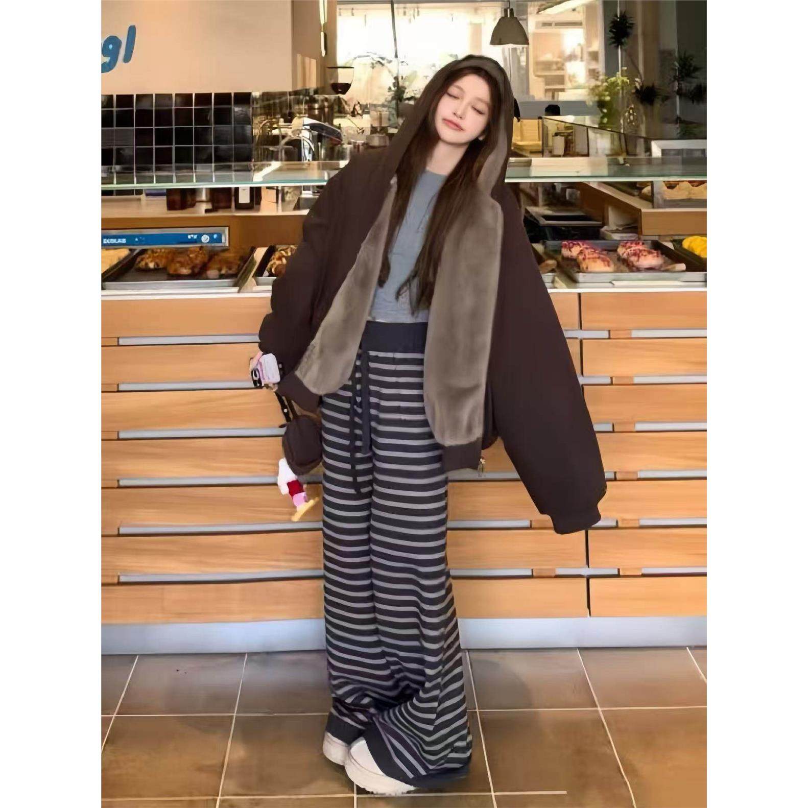 棉服女2025年冬装新款双面穿派克服皮草夹克座山雕慵懒风加厚外套,淘宝优惠券,粉丝福利购,淘宝优惠卷