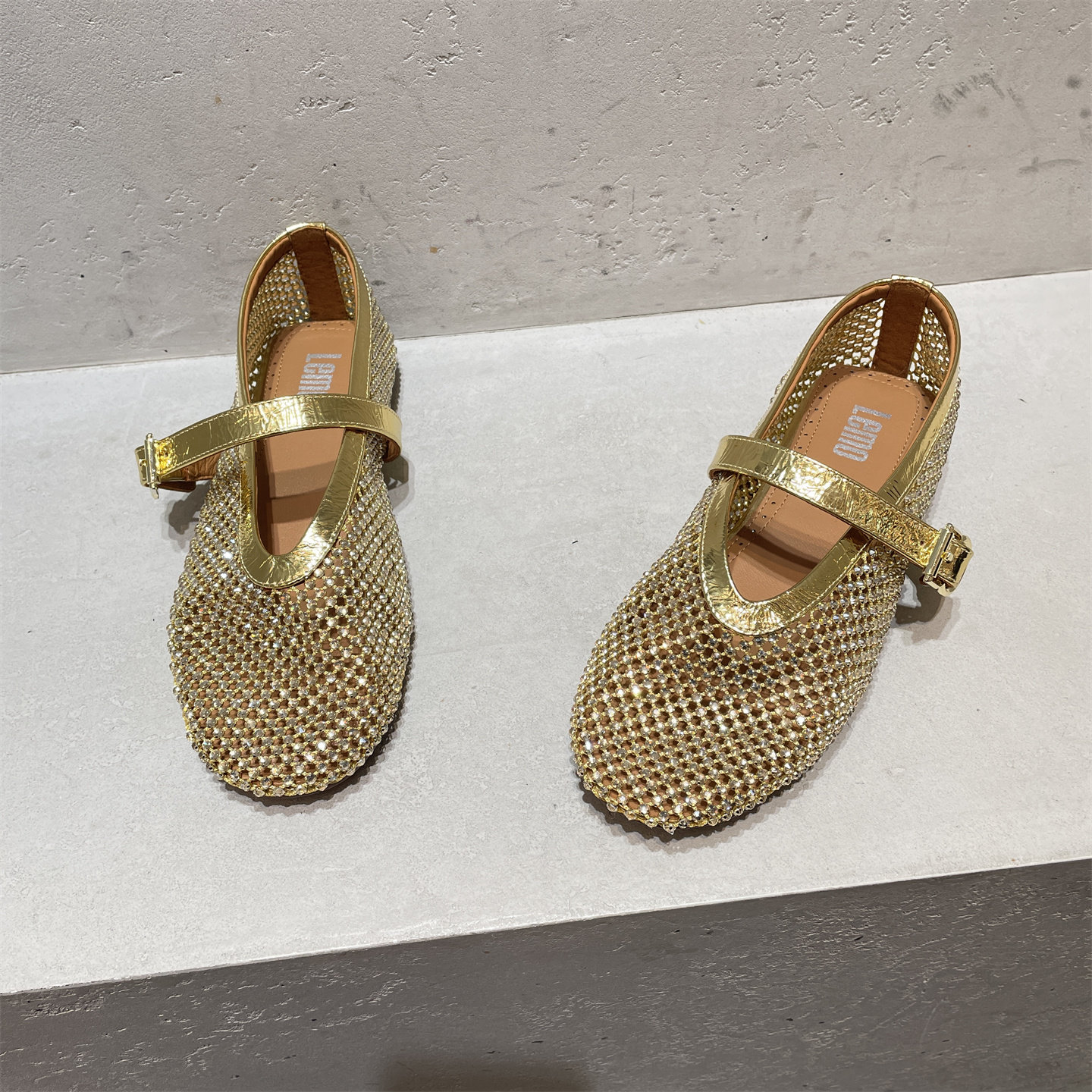 欧洲站2026春款真皮女鞋时尚百搭网状水钻浅口圆头平底单鞋凉鞋,淘宝优惠券,粉丝福利购,淘宝优惠卷