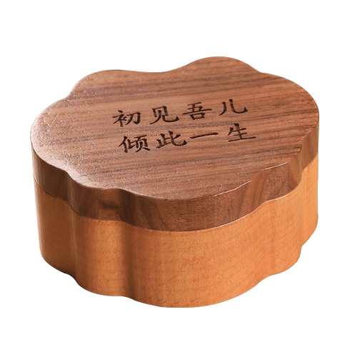 Детский сувенир для хранения пуповины ручной работы