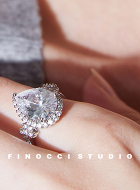 FINOCCI新爱心宝石密镶锆石戒指