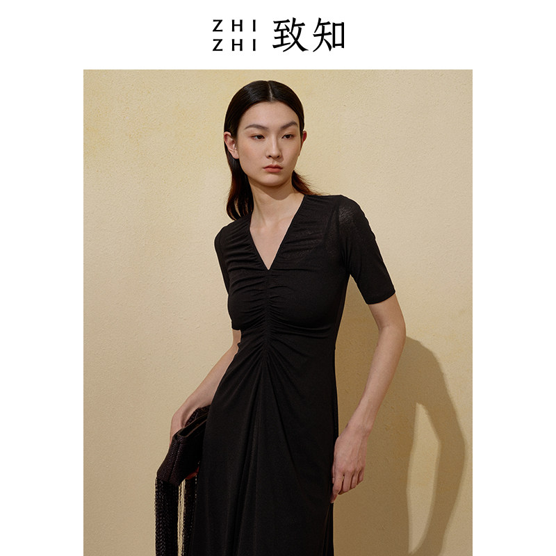  致知服饰连衣裙