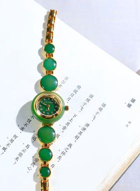 精品和田玉镶嵌碧玉手表玉质温润做工精湛 时尚百搭手环带证书