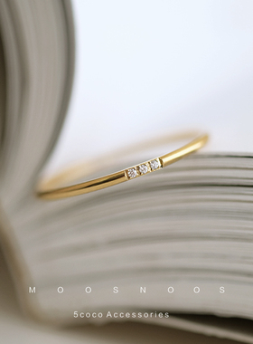 冷淡风光面极细镶嵌3钻食指戒指