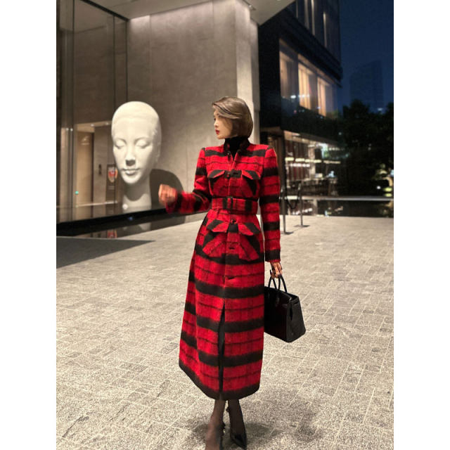 XULU原创冬季新款红黑条纹羊毛昵大衣轻奢气质修身小众长款外套