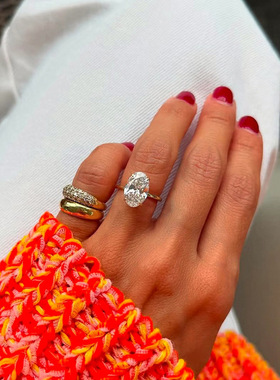 星空切法式简约鸽子蛋大克拉戒指