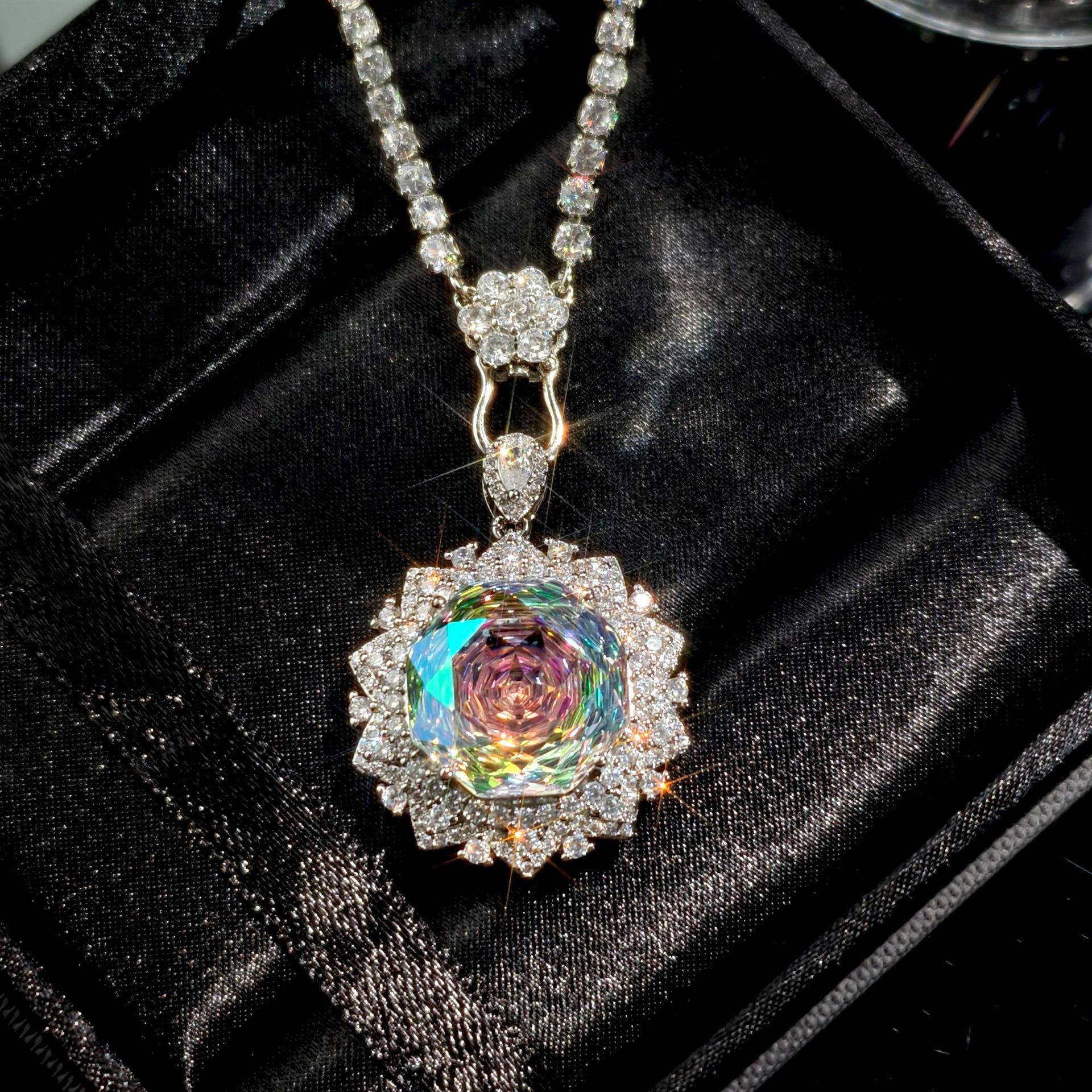 Rose cut brilliant three-dimensional flower zircon necklace earrings