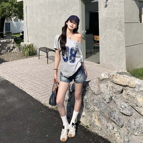 3MER哦哦三妹 辣妹百搭刺绣标牛仔短裤女夏季显瘦水洗复古A字热裤 - 图2